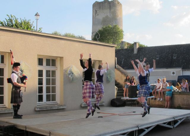 Dancers from the Joyce Anderson School of Dance